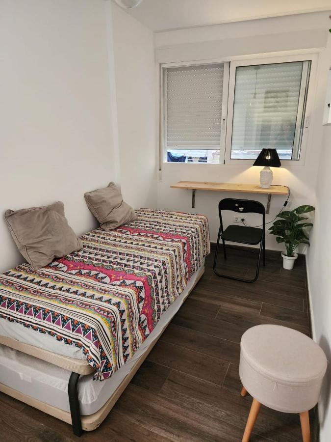 Anna'S Apartments Alicante Luaran gambar